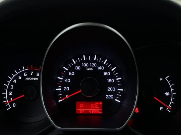 Kia Rio III Рестайлинг с пробегом 2016 года, цена 1 365 000 рублей, 41900 км, хэтчбек, Автокод Объявления