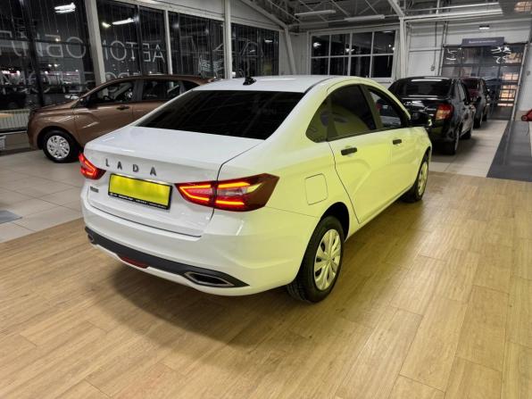 Lada (ВАЗ) Vesta I Рестайлинг (NG) с пробегом 2024 года, цена 1 249 000 рублей, 15500 км, седан, Автокод Объявления