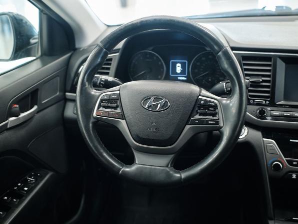 Hyundai Elantra VI (AD) с пробегом 2017 года, цена 819 000 рублей, 177404 км, седан, Автокод Объявления