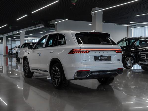 Geely Monjaro I Рестайлинг 2 с пробегом 2026 года, цена 4 300 000 рублей, 50 км, внедорожник, Автокод Объявления