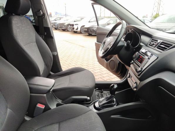 Kia Rio III Рестайлинг с пробегом 2016 года, цена 944 000 рублей, 208644 км, хэтчбек, Автокод Объявления