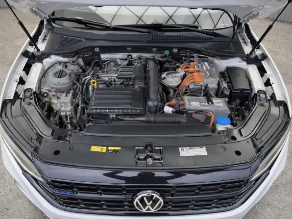 Volkswagen Passat B8 Рестайлинг с пробегом 2021 года, цена 2 897 000 рублей, 55977 км, седан, Автокод Объявления