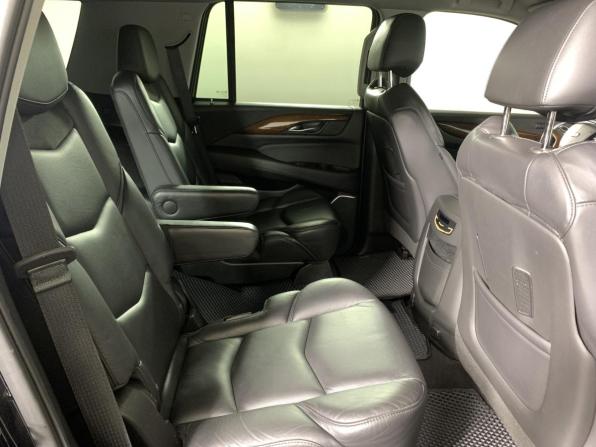 Cadillac Escalade IV с пробегом 2019 года, цена 4 900 000 рублей, 119114 км, внедорожник, Автокод Объявления