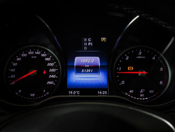 Mercedes-Benz V-Класс III (W447) Рестайлинг с пробегом 2021 года, цена 7 900 000 рублей, 51391 км, минивэн, Автокод Объявления