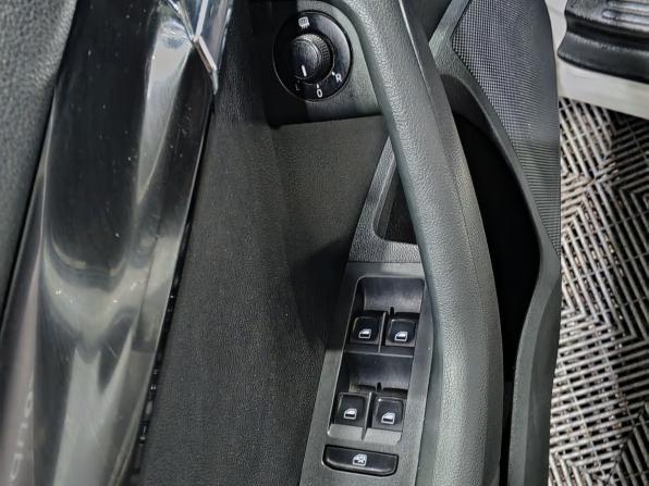 Skoda Octavia III (A7) с пробегом 2015 года, цена 910 000 рублей, 287113 км, лифтбек, Автокод Объявления