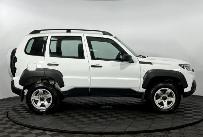 Lada (ВАЗ) Niva Travel I с пробегом 2022 года, цена 910 000 рублей, 64081 км, внедорожник, Автокод Объявления