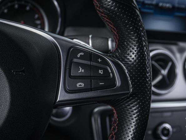 Mercedes-Benz GLA I (X156) Рестайлинг с пробегом 2018 года, цена 2 756 000 рублей, 78824 км, внедорожник, Автокод Объявления