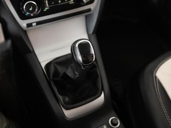 Skoda Octavia II (A5) Рестайлинг с пробегом 2011 года, цена 799 000 рублей, 179139 км, лифтбек, Автокод Объявления