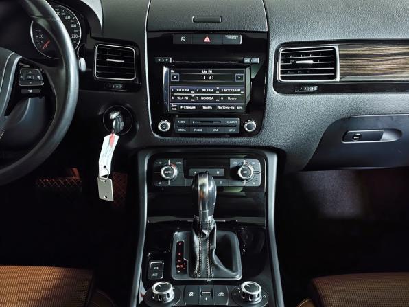 Volkswagen Touareg II с пробегом 2013 года, цена 1 795 000 рублей, 301576 км, внедорожник, Автокод Объявления