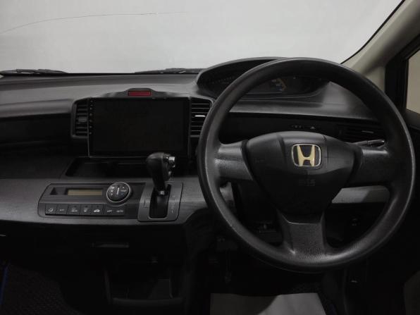 Honda Freed I с пробегом 2009 года, цена 990 000 рублей, 220130 км, компактвэн, Автокод Объявления