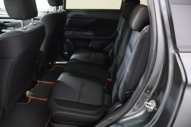 Mitsubishi Outlander III Рестайлинг 3 с пробегом 2019 года, цена 1 919 000 рублей, 105000 км, внедорожник, Автокод Объявления