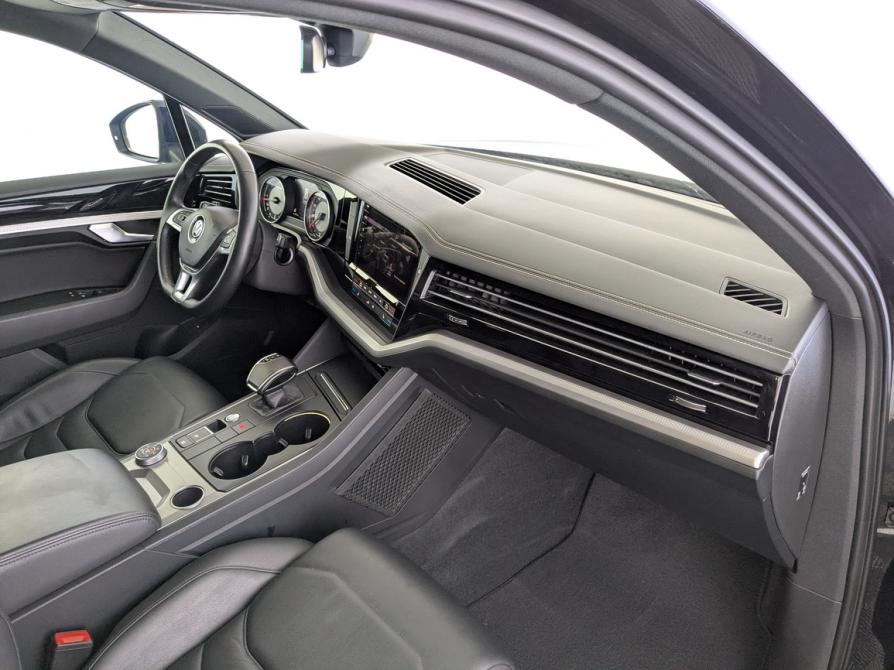 Volkswagen Touareg III Москва  - изображение 11