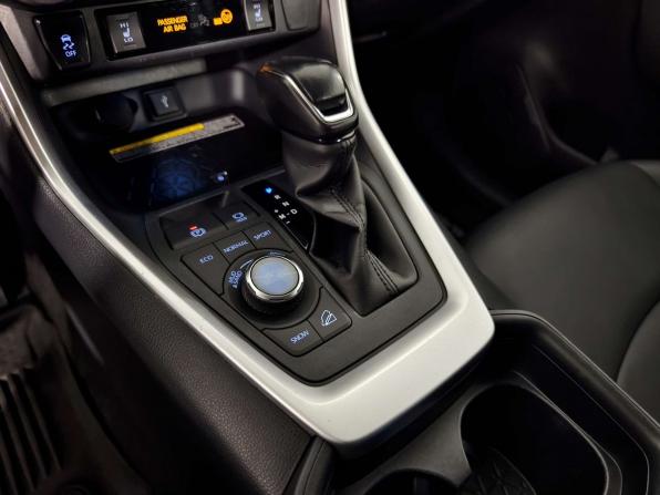 Toyota RAV4 V (XA50) с пробегом 2021 года, цена 3 600 000 рублей, 77210 км, внедорожник, Автокод Объявления
