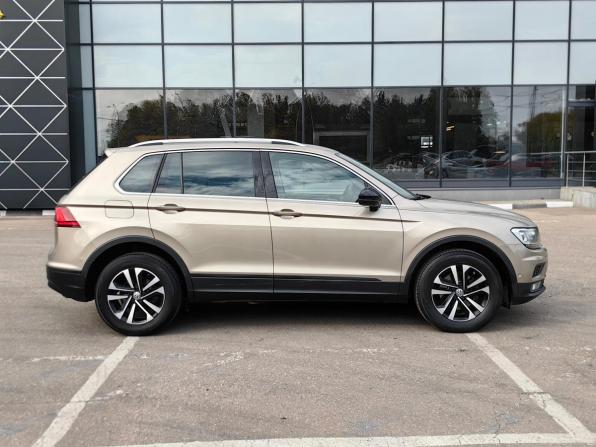 Volkswagen Tiguan II с пробегом 2019 года, цена 2 239 000 рублей, 82000 км, внедорожник, Автокод Объявления