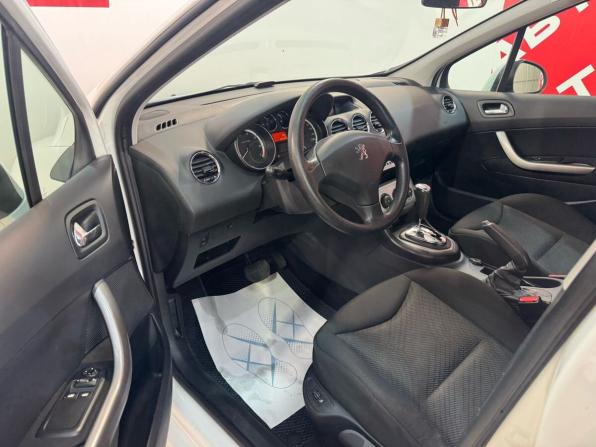 Peugeot 308 I с пробегом 2011 года, цена 550 000 рублей, 169399 км, хэтчбек, Автокод Объявления
