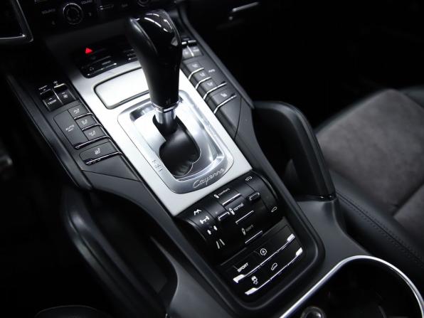 Porsche Cayenne II (958) с пробегом 2012 года, цена 2 790 000 рублей, 330730 км, внедорожник, Автокод Объявления