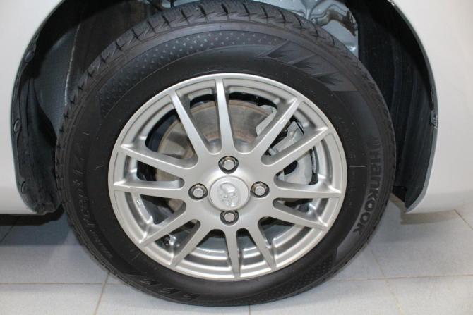 Toyota Vitz III (XP130) Рестайлинг 2 с пробегом 2019 года, цена 895 000 рублей, 132948 км, хэтчбек, Автокод Объявления