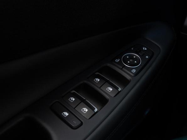 Hyundai Santa Fe IV Рестайлинг с пробегом 2022 года, цена 4 230 000 рублей, 12824 км, внедорожник, Автокод Объявления