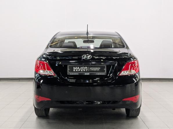 Hyundai Solaris I Рестайлинг с пробегом 2015 года, цена 1 190 000 рублей, 72454 км, седан, Автокод Объявления