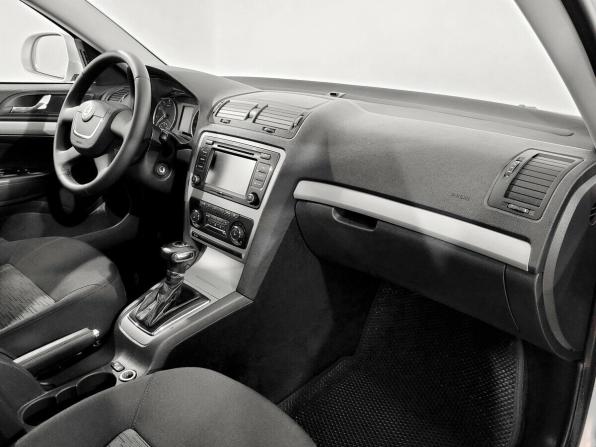 Skoda Octavia II (A5) Рестайлинг с пробегом 2012 года, цена 780 000 рублей, 206937 км, лифтбек, Автокод Объявления