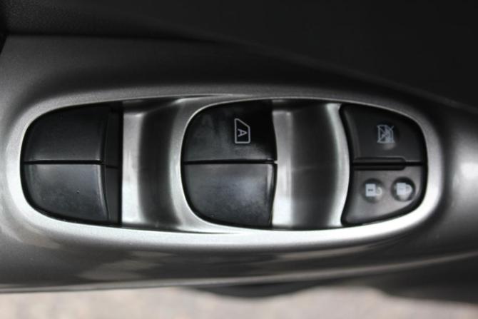 Nissan Juke I с пробегом 2012 года, цена 727 000 рублей, 234593 км, внедорожник, Автокод Объявления