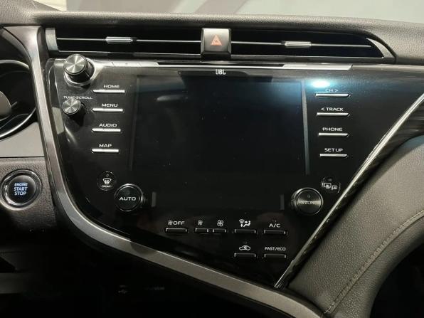 Toyota Camry VIII (XV70) с пробегом 2019 года, цена 2 625 000 рублей, 98627 км, седан, Автокод Объявления