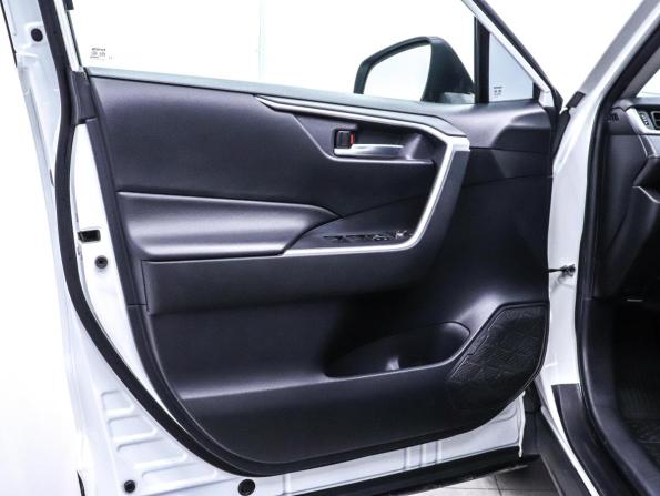 Toyota RAV4 V (XA50) с пробегом 2021 года, цена 3 510 000 рублей, 44139 км, внедорожник, Автокод Объявления