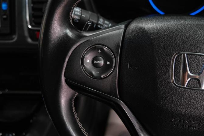 Honda Vezel I с пробегом 2015 года, цена 1 499 000 рублей, 61000 км, внедорожник, Автокод Объявления
