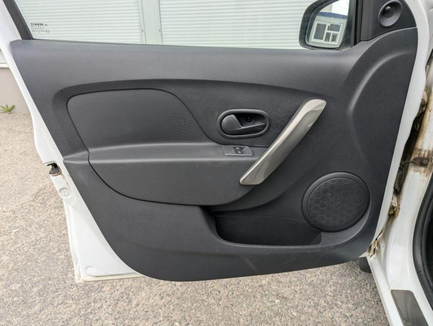 Renault Logan II Белгород  - изображение 16