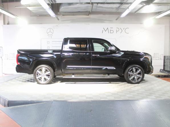 Toyota Tundra III с пробегом 2023 года, цена 8 699 000 рублей, 51000 км, offers.body_type.unknown, Автокод Объявления