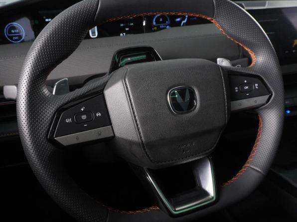 Changan UNI-V I с пробегом 2024 года, цена 2 470 000 рублей, 13708 км, лифтбек, Автокод Объявления