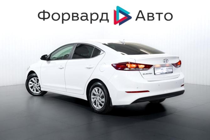 Hyundai Elantra VI (AD) с пробегом 2018 года, цена 1 599 000 рублей, 83700 км, седан, Автокод Объявления