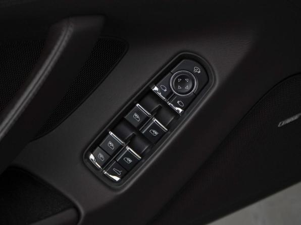 Porsche Panamera I Рестайлинг с пробегом 2014 года, цена 3 350 055 рублей, 129501 км, лифтбек, Автокод Объявления