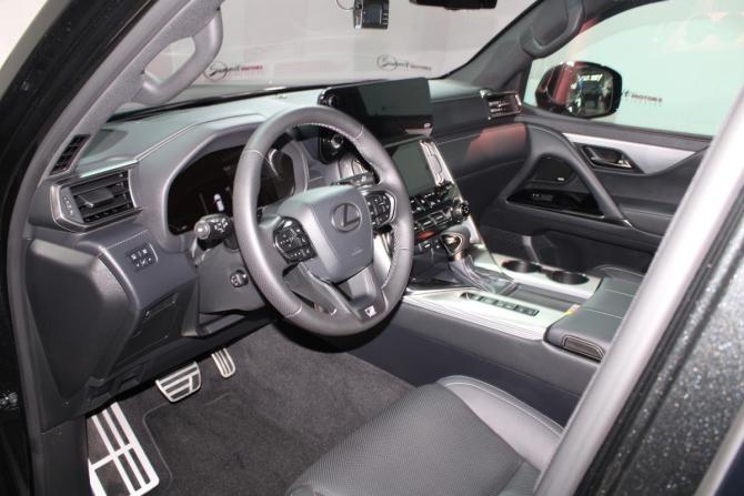 Lexus LX IV с пробегом 2025 года, цена 20 700 000 рублей, 700 км, внедорожник, Автокод Объявления