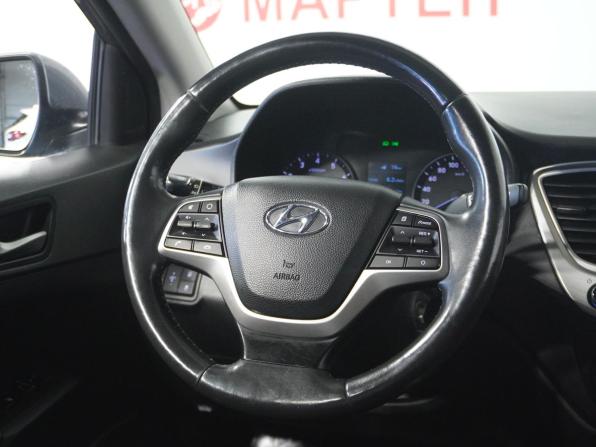 Hyundai Solaris II с пробегом 2019 года, цена 1 350 000 рублей, 122303 км, седан, Автокод Объявления