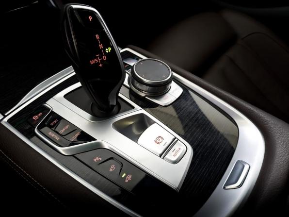BMW 7 серии VI (G11/G12) Рестайлинг с пробегом 2020 года, цена 5 145 000 рублей, 82968 км, седан, Автокод Объявления