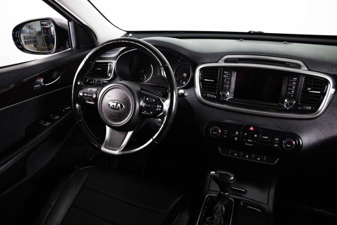 Kia Sorento II Рестайлинг с пробегом 2017 года, цена 2 099 000 рублей, 201013 км, внедорожник, Автокод Объявления