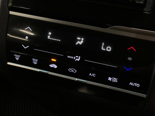 Honda Fit III с пробегом 2014 года, цена 935 000 рублей, 115475 км, хэтчбек, Автокод Объявления