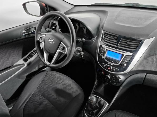 Hyundai Solaris I с пробегом 2013 года, цена 549 000 рублей, 235691 км, седан, Автокод Объявления