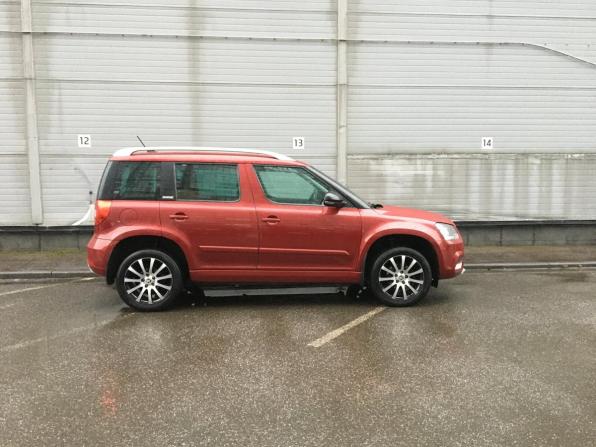 Skoda Yeti I Рестайлинг с пробегом 2017 года, цена 1 489 000 рублей, 61021 км, внедорожник, Автокод Объявления