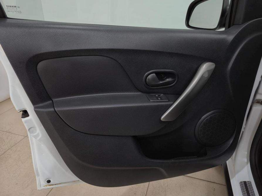 Renault Sandero II Альметьевск  - изображение 9