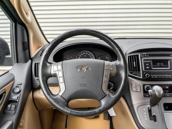 Hyundai H-1 II Рестайлинг 2 с пробегом 2021 года, цена 3 700 000 рублей, 73071 км, минивэн, Автокод Объявления