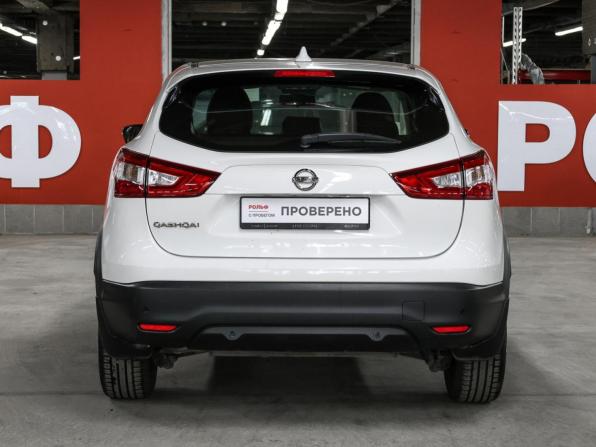 Nissan Qashqai II с пробегом 2017 года, цена 1 327 000 рублей, 211000 км, внедорожник, Автокод Объявления