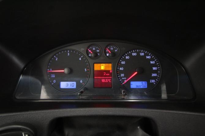 Volkswagen Caravelle T5 с пробегом 2006 года, цена 1 280 000 рублей, 371000 км, минивэн, Автокод Объявления