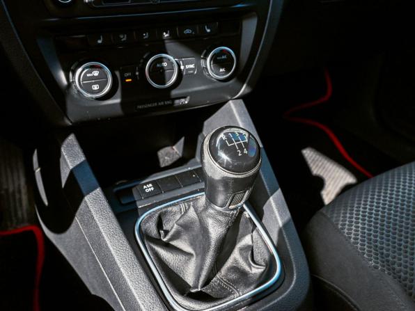Volkswagen Jetta VI с пробегом 2013 года, цена 542 000 рублей, 262345 км, седан, Автокод Объявления