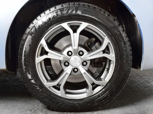 Toyota Ractis II с пробегом 2011 года, цена 689 995 рублей, 183344 км, хэтчбек, Автокод Объявления
