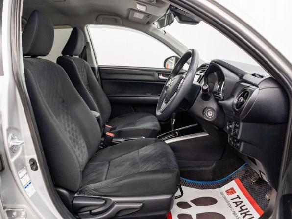 Toyota Corolla XI (E160 E170 E180) Рестайлинг 1 с пробегом 2017 года, цена 1 350 000 рублей, 87060 км, универсал, Автокод Объявления