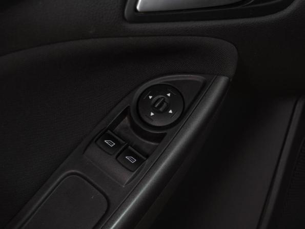 Ford Focus III Рестайлинг с пробегом 2016 года, цена 1 099 000 рублей, 129175 км, универсал, Автокод Объявления