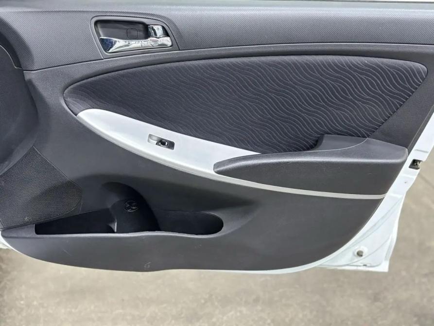 Hyundai Solaris I Саратов  - изображение 12