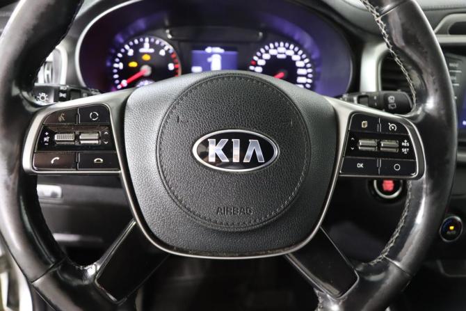 Kia Sorento III Prime Рестайлинг с пробегом 2018 года, цена 2 679 990 рублей, 233704 км, внедорожник, Автокод Объявления